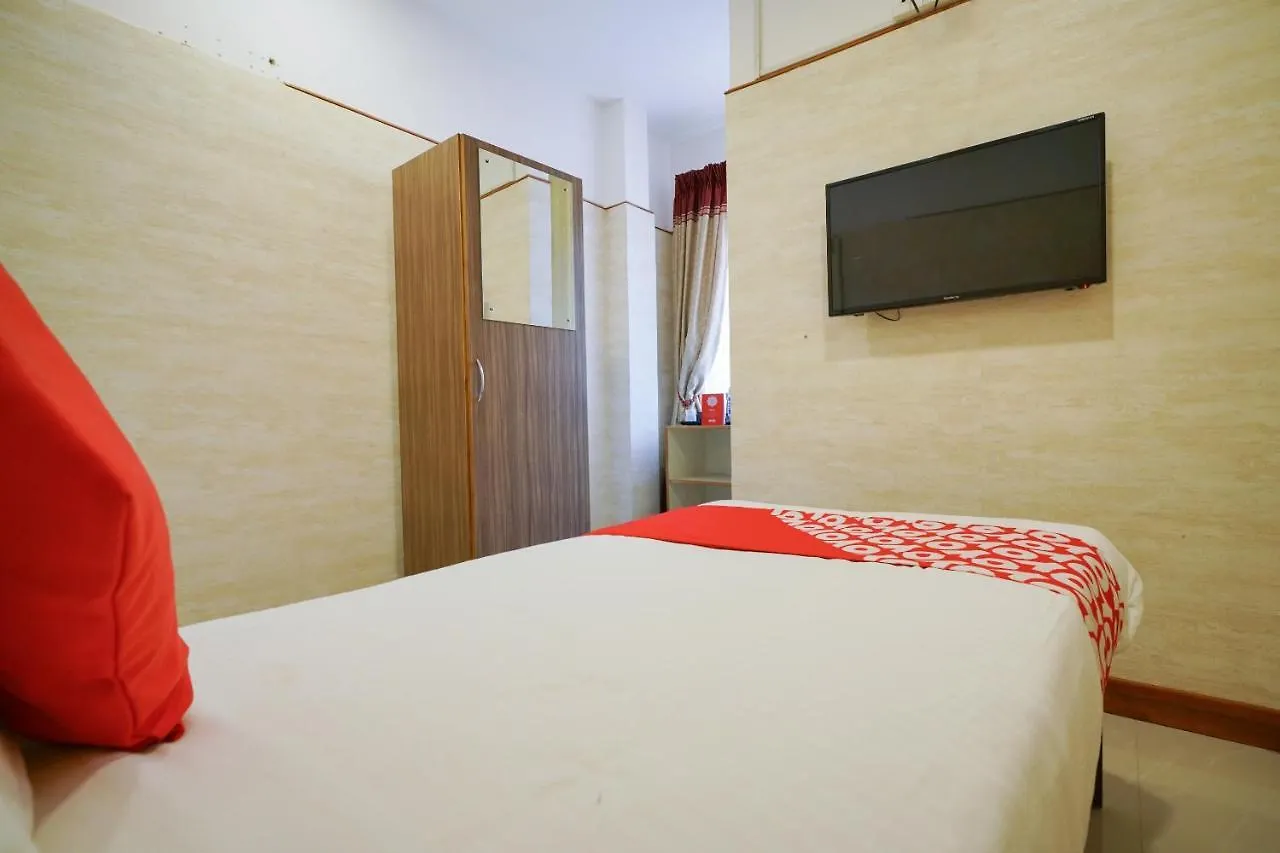 Heaven Gardens Hotel Kochi 3*,  India