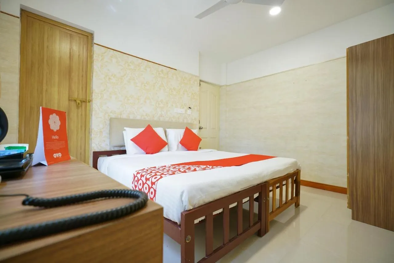 Heaven Gardens Hotel Kochi 3*,  India