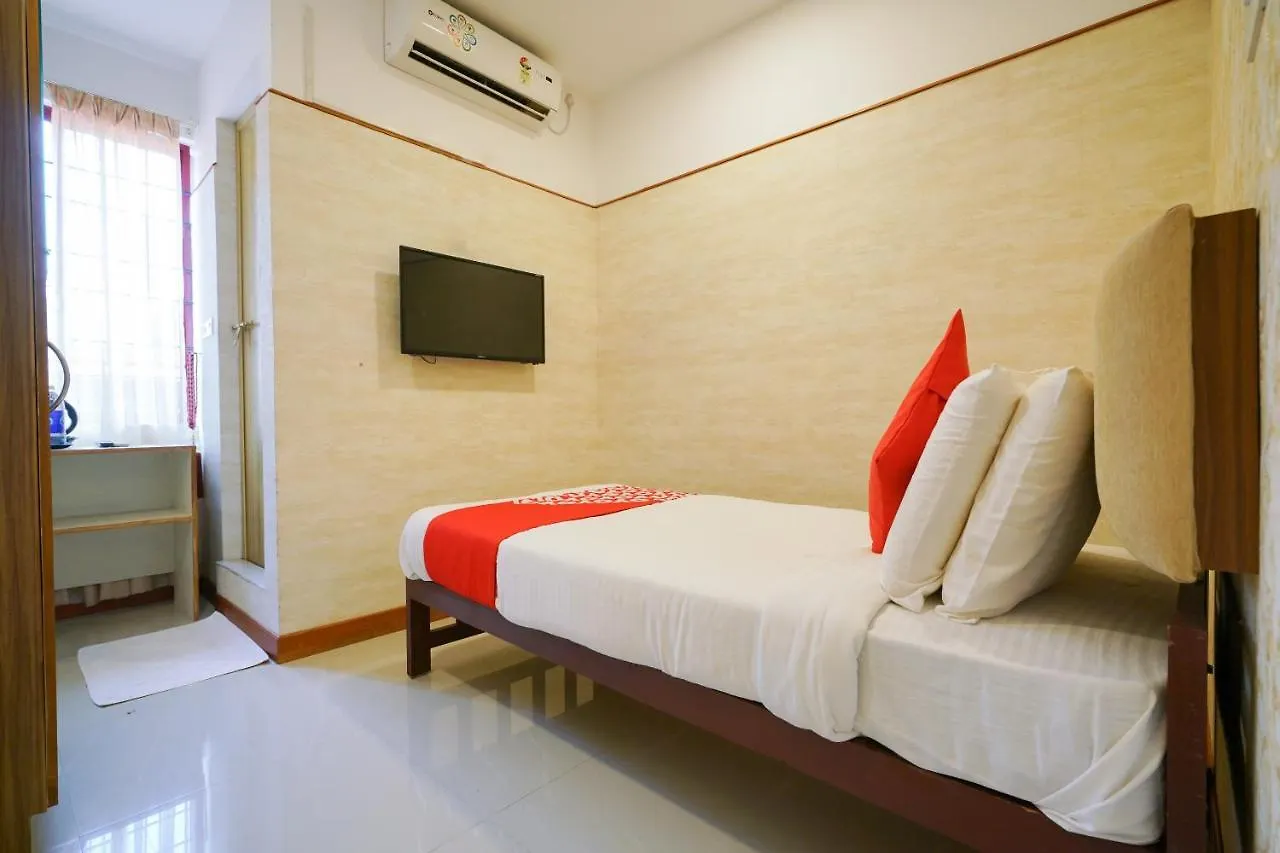 ***  Heaven Gardens Hotel Kochi India